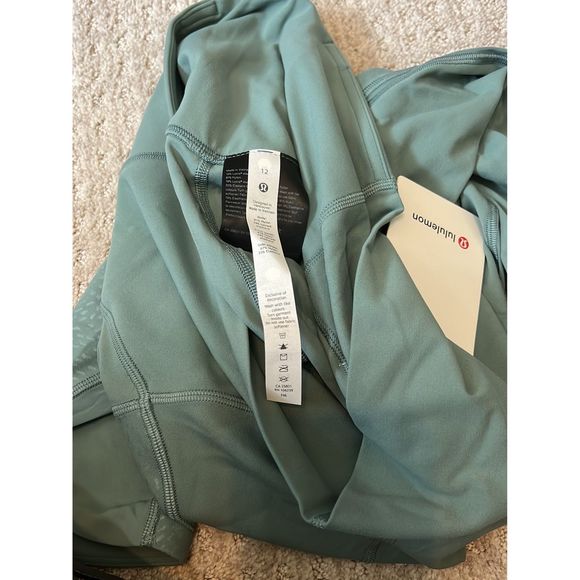 Lululemon leggings - Picture 4 of 7